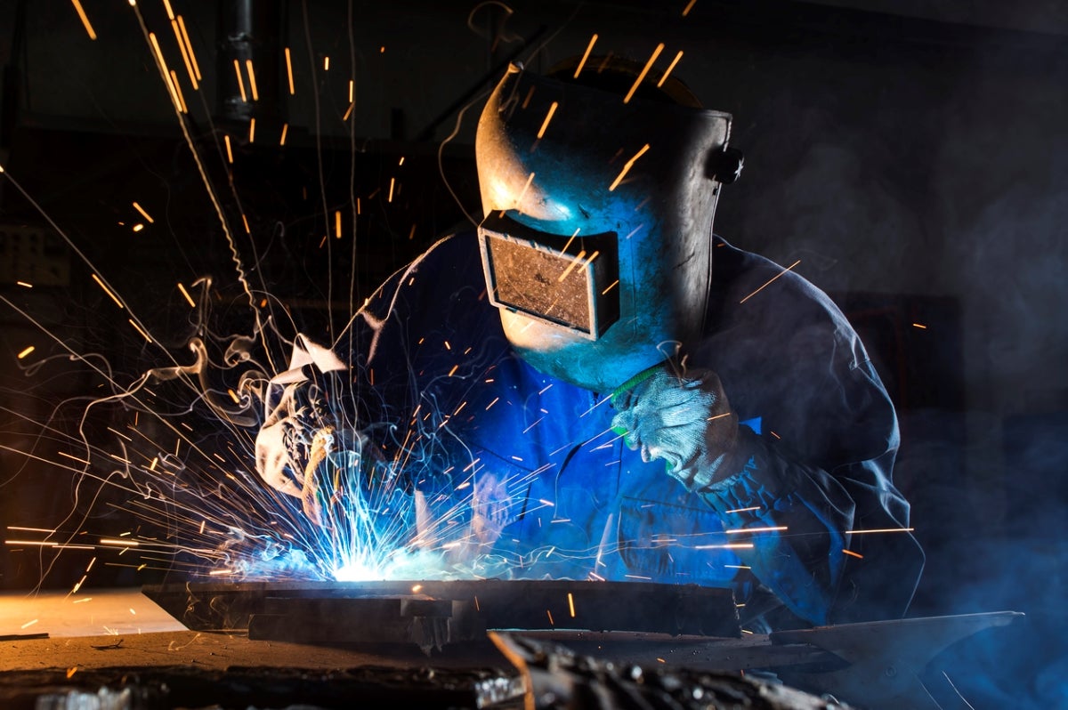 iStock 1310455312 mig vs tig welding welding sparks 1