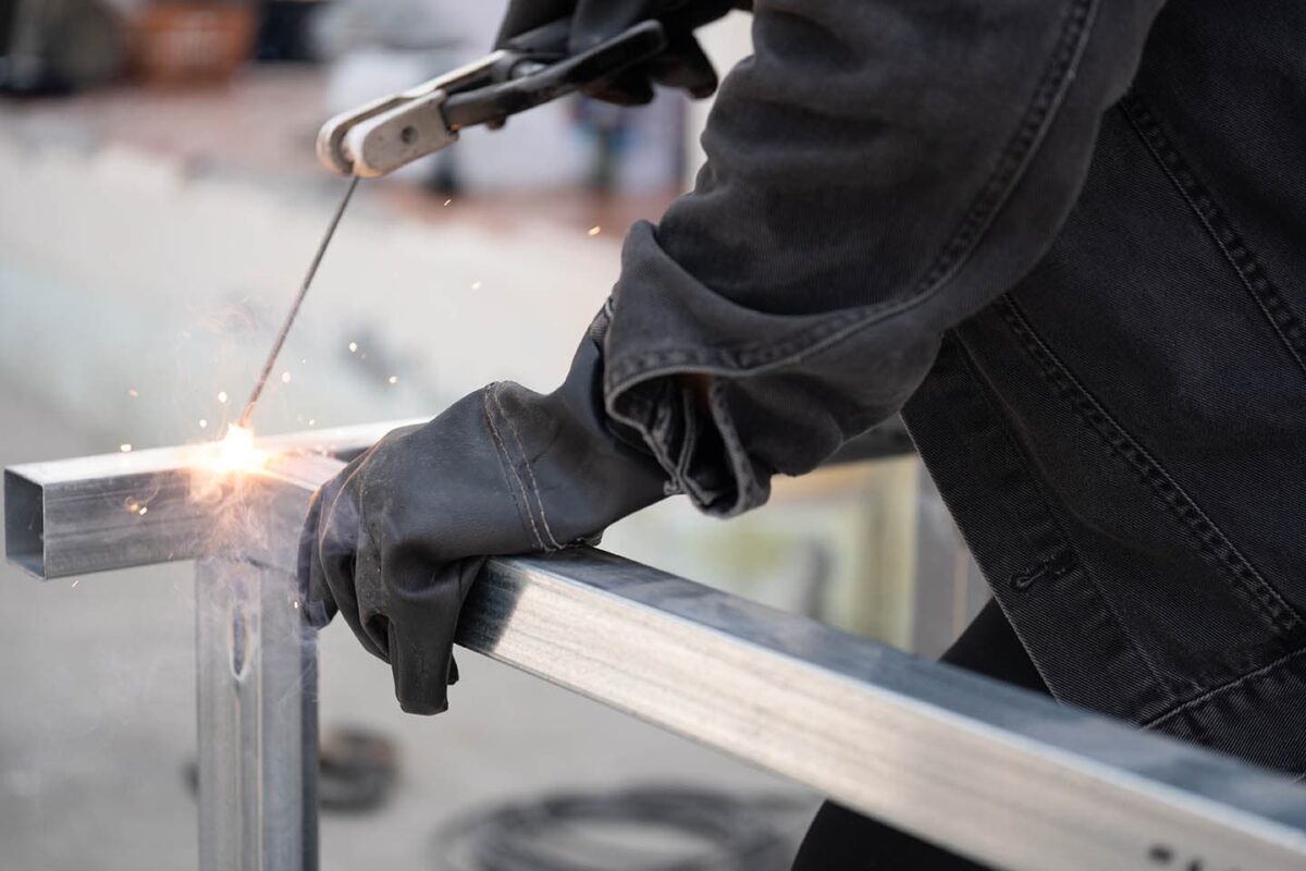 manual metal arc welding Jirasin Snap Shutterstock