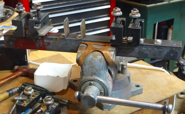 tool post holder rack1 1